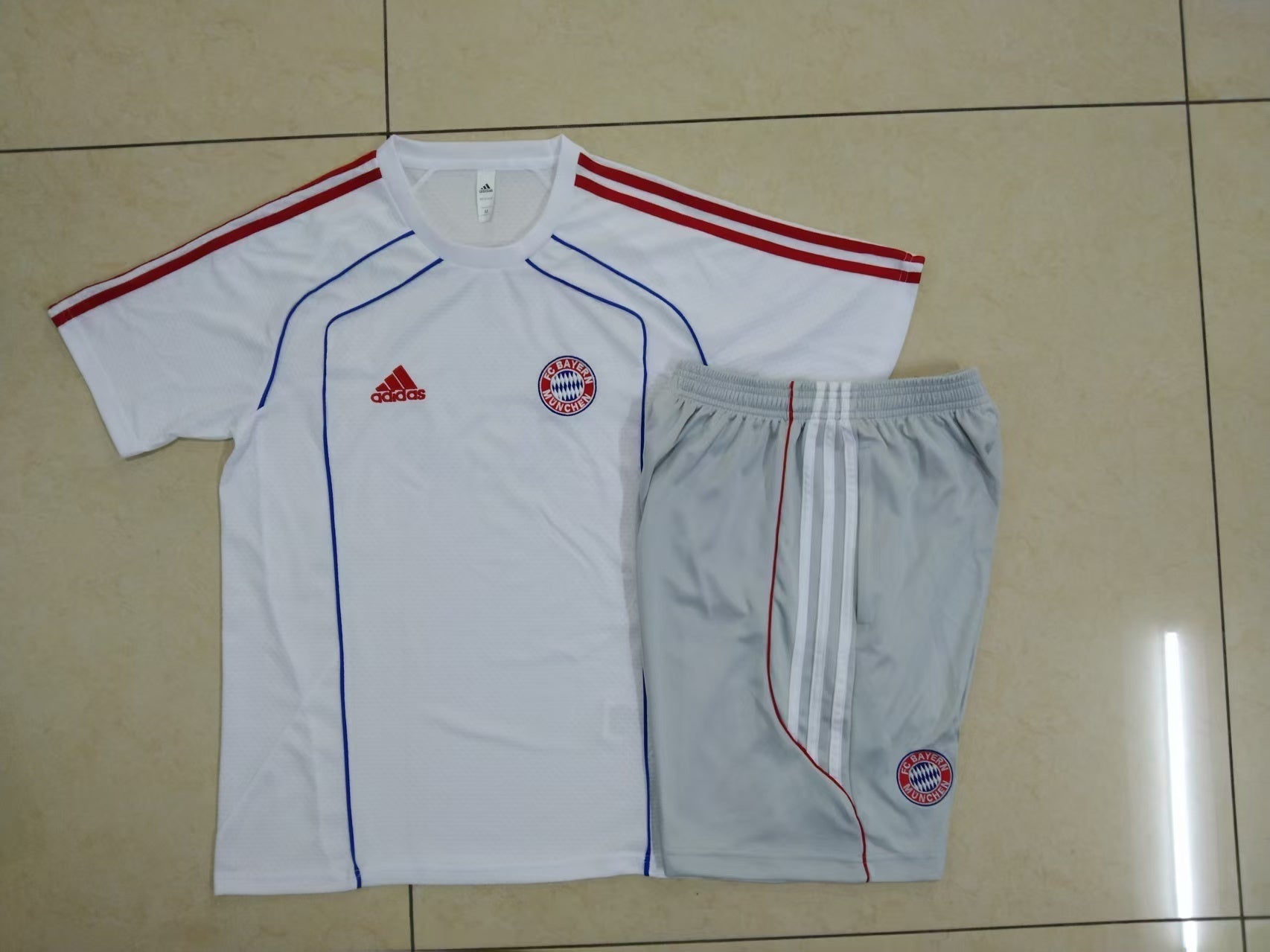 CAMISETA + PANTALONES BAYERN MUNICH IV 25/26