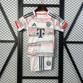 BAYERN DE MUNICH II 25/26 CONJUNTO INFANTIL