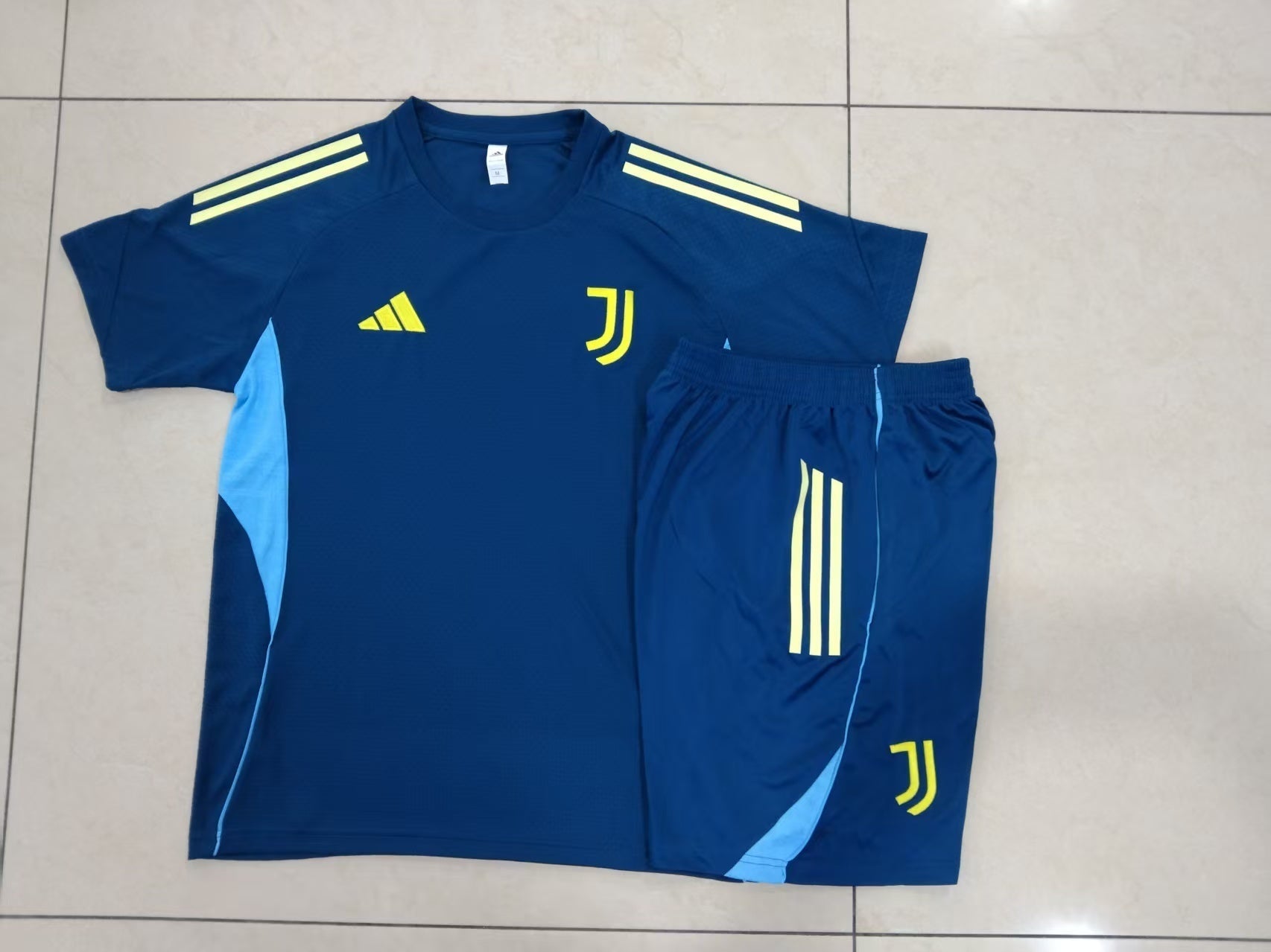 CAMISETA + PANTALONES JUVENTUS IV 25/26