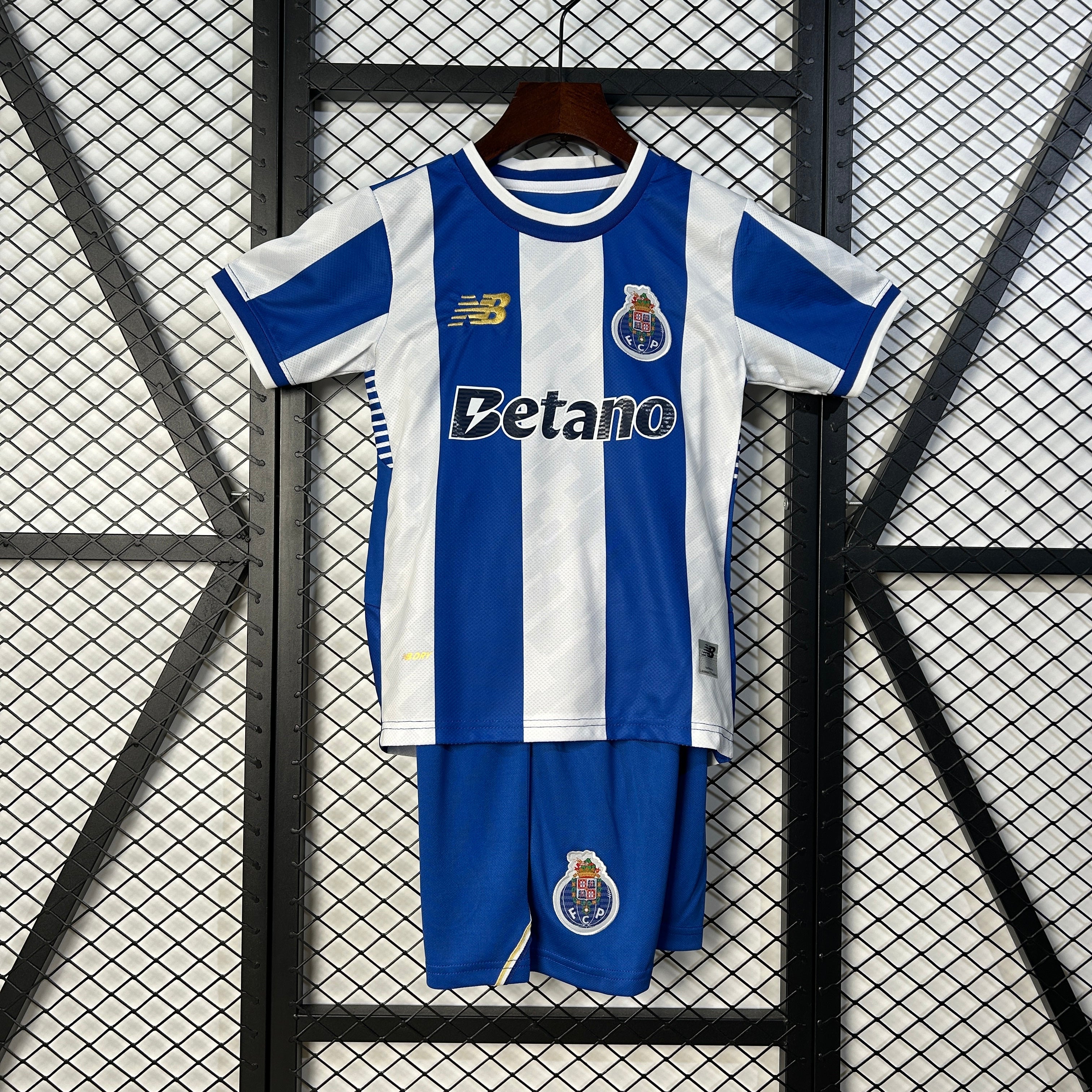 PORTO I 25/26 CONJUNTO INFANTIL