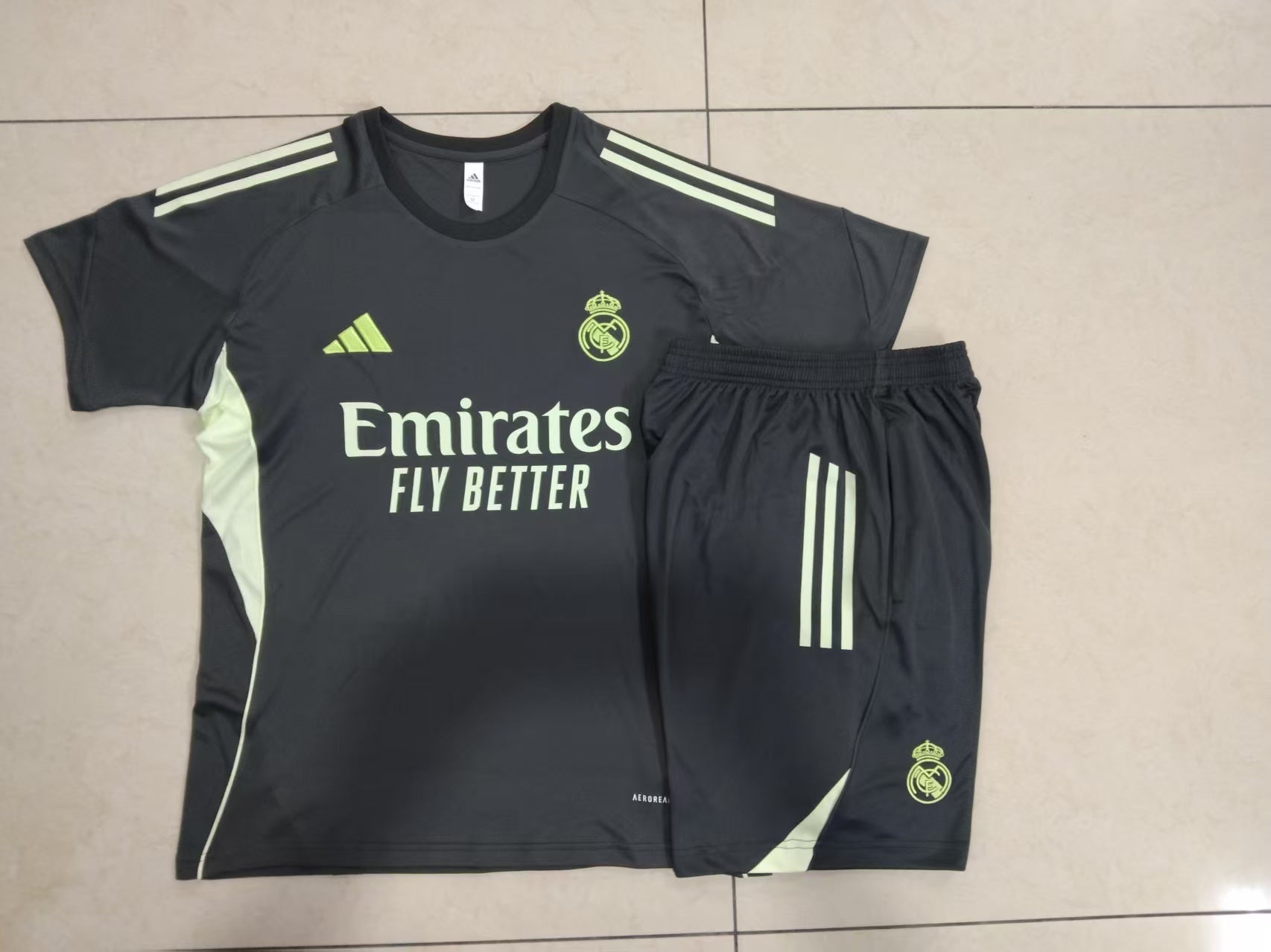 CAMISETA + PANTALONES REAL MADRID III 25/26