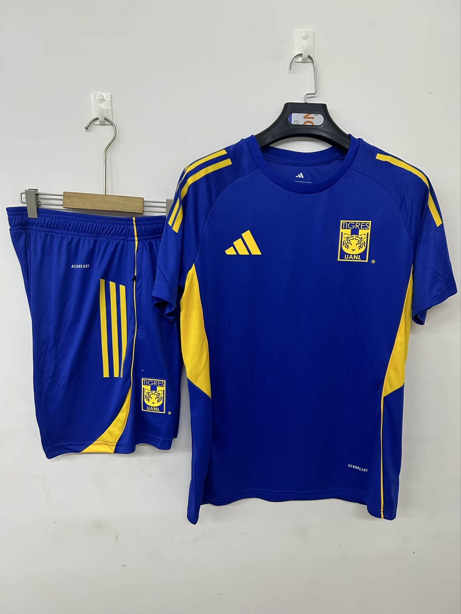 CAMISETA + PANTALONES TIGRES I 25/26